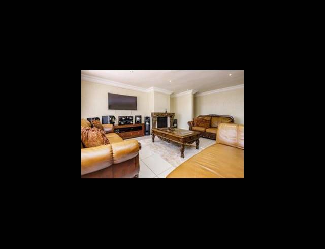 4 BEDROOM HOUSE FOR SALE IN DAWN PARK